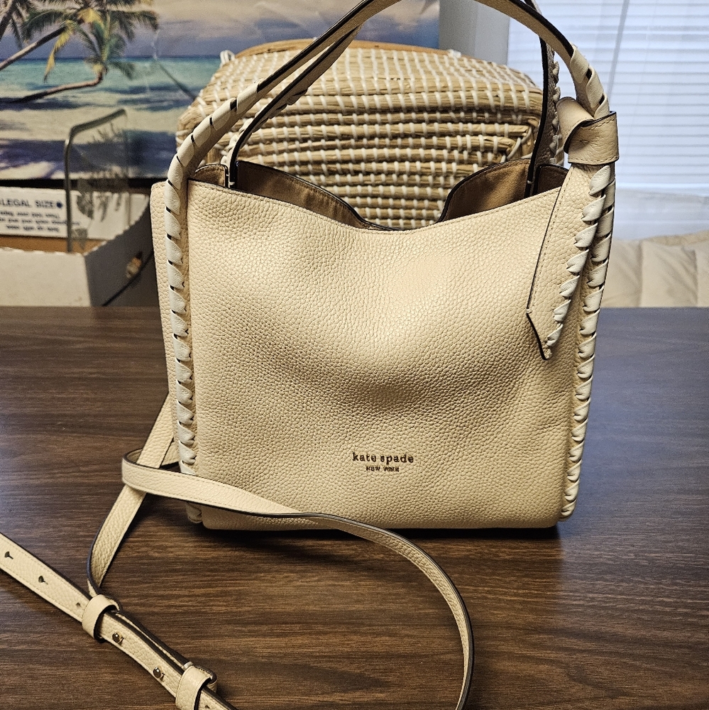 Kate Spade New York Knott Whipstitched Pebbled Leather Shoulder Bag EUC!🔥
